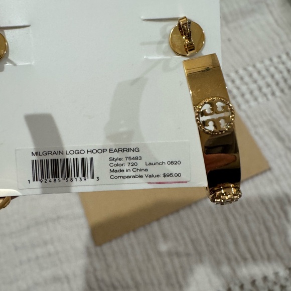 NWT Tory Burch Milgrain Logo Hoop Earring - Picture 2 of 3